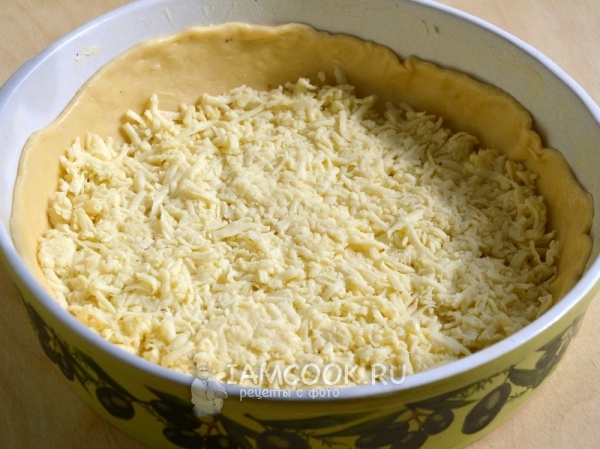Tegye a sajtot a tésztára