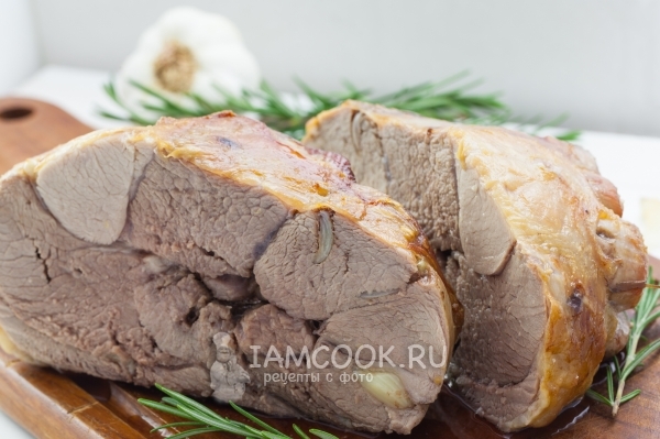 A lamb recipe with garlic and rosemary in the oven