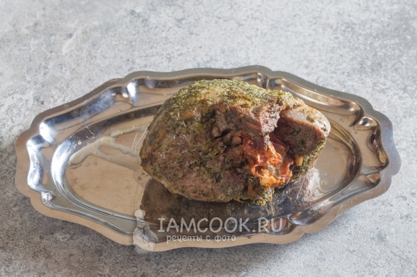 Η συνταγή για ένα βόειο κρέας που ψημένο στο φούρνο σε φύλλα