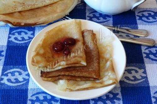 Pancakes with mineral water