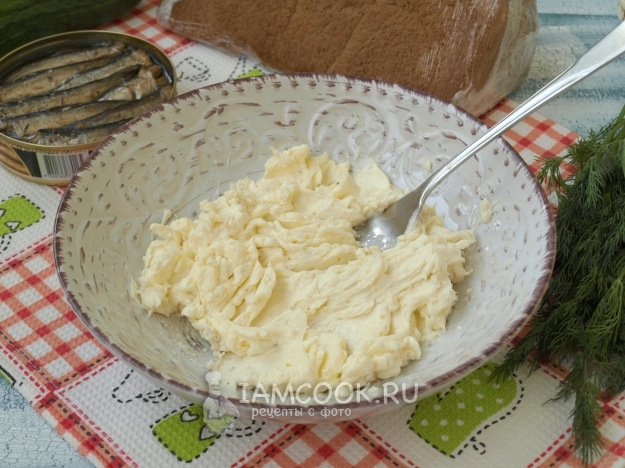 Mash voita ja juustoa haarukalla