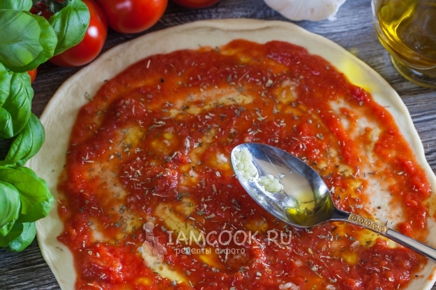 Foto di salsa di pizza all'aglio