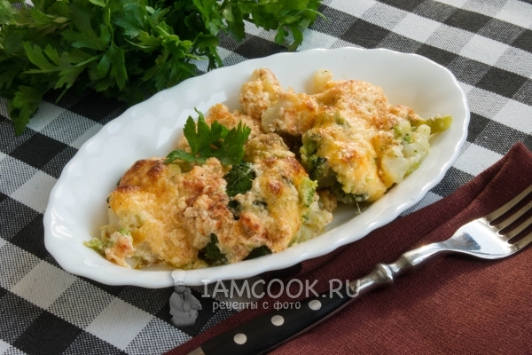 Resep untuk cauliflower dan brokoli yang dipanggang di oven