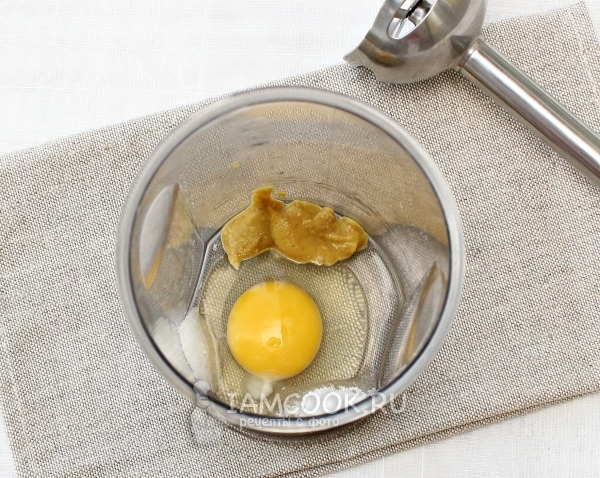 Kombiniere das Ei mit Senf