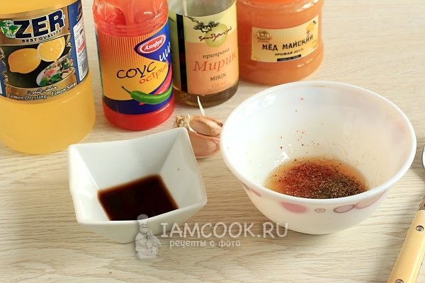 Combine the ingredients for marinade