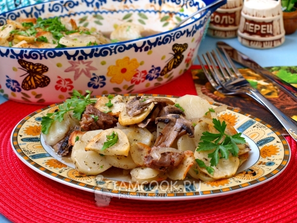 Hovězí recept s houbami a brambory v troubě