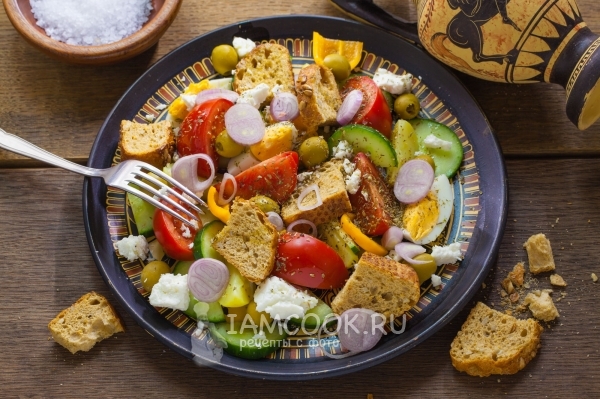 Receta de ensalada griega con pan rallado
