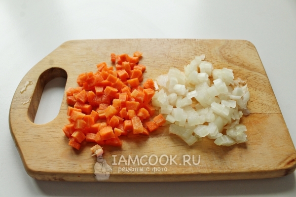 Cut the onions and carrots