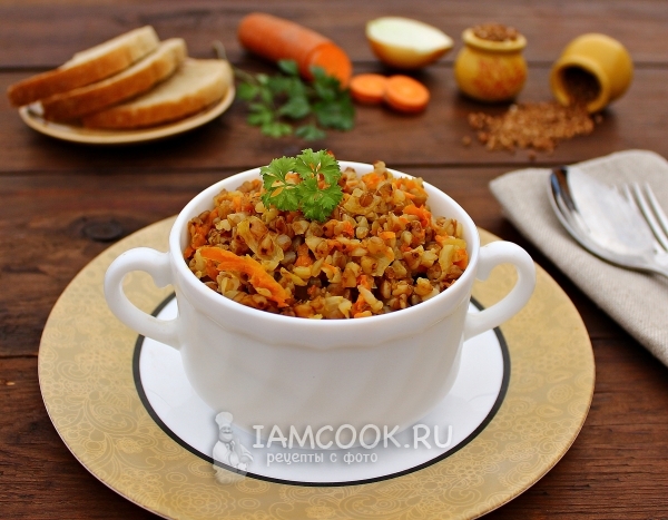 Συνταγή για φαγόπυρο με καρότα και κρεμμύδια σε ένα multicrew