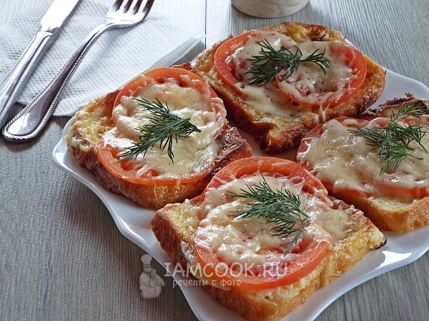 Opskrift på toast med tomater og ost