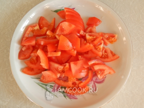 Leikattu tomaatti