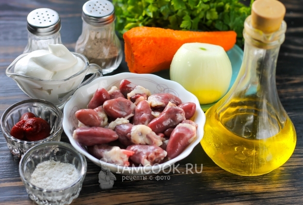 Ingredientes para goulash de corazones de pollo