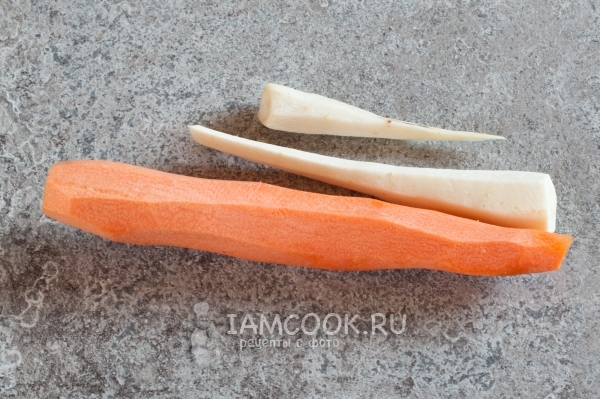 剥胡萝卜和香菜根