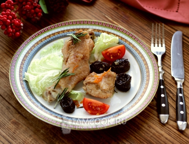 Ready-made turkey with prunes in a multi-