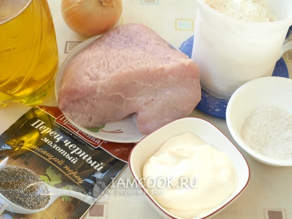 खट्टा क्रीम में stewed तुर्की के लिए सामग्री