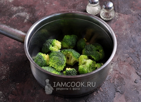 Sæt broccoli i panden