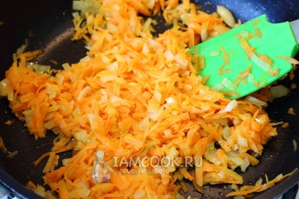 Saltear cebollas con zanahorias