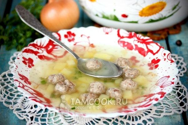 Foto de sopa de patatas con albóndigas
