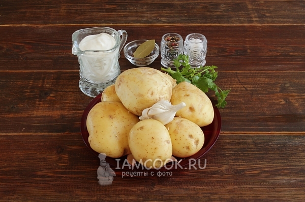 Συστατικά για πατάτες με μαγιονέζα και σκόρδο στο φούρνο