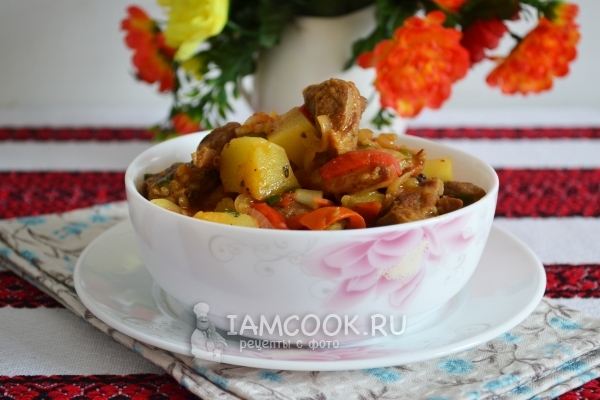 Photo of a potato with meat in a cauldron