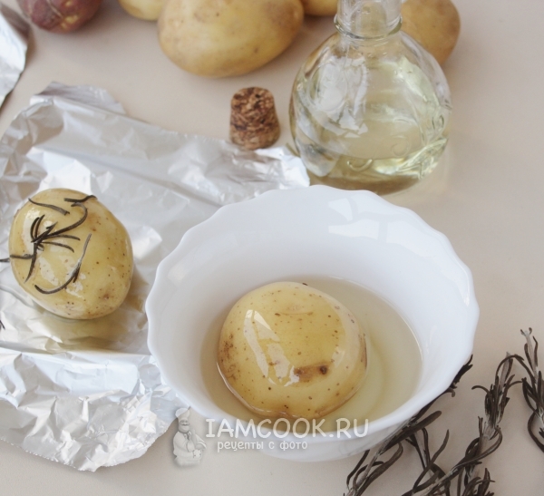 Dip the potatoes in the oil