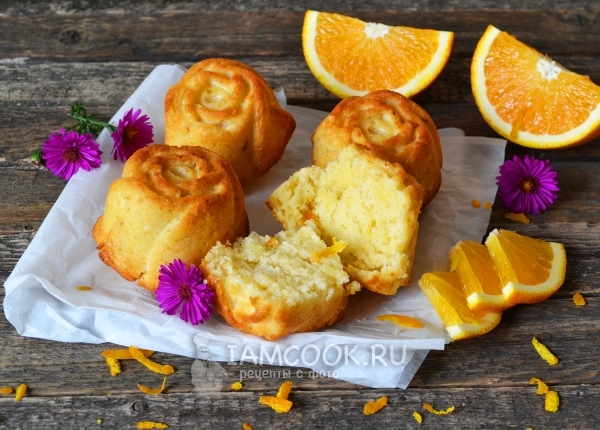 नारंगी छील के साथ केक का फोटो