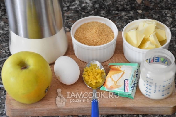 Ingredientes para un cupcake con manzanas en el horno