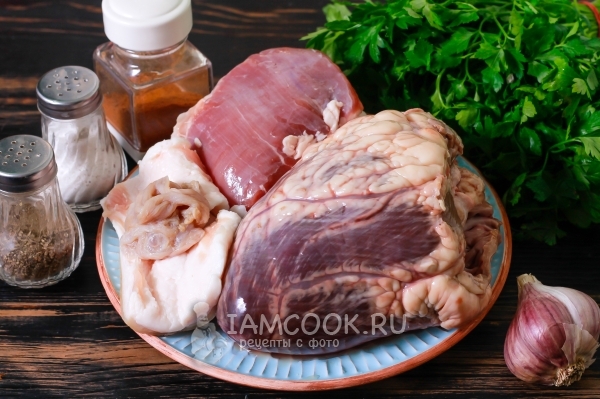 Ingredientes para salchicha de cerdo con corazón de ternera