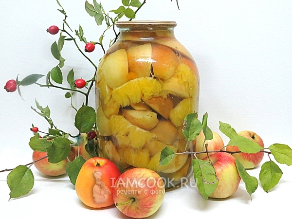 Fotografija kompote jabuka i naranče za zimu