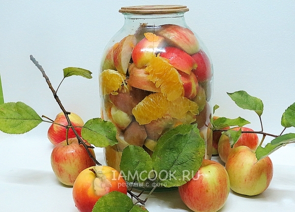 Stavite jabuke i naranče u staklenku