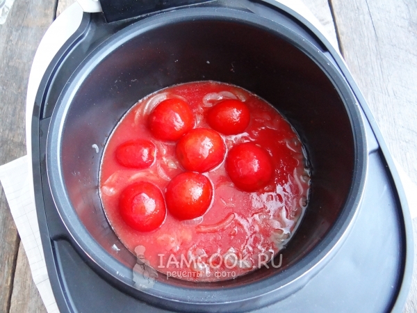 Položte rajčata na multivark
