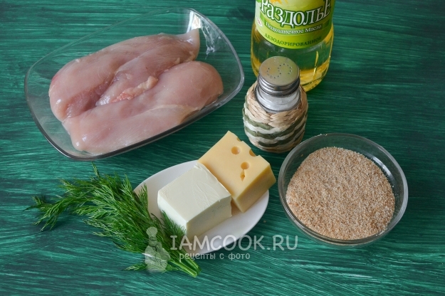 Zutaten für Fleischbällchen in Kiew in einer Pfanne
