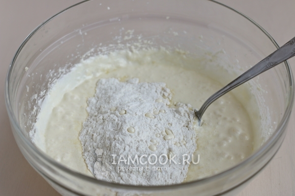 Perkenalkan susu, tepung dan baking powder