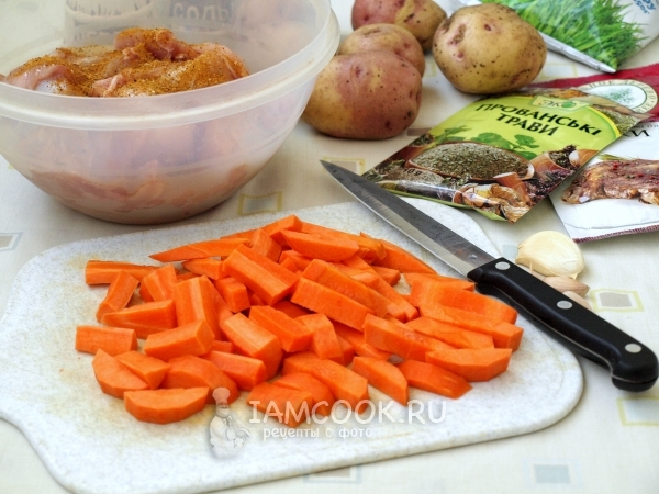 Corta las zanahorias