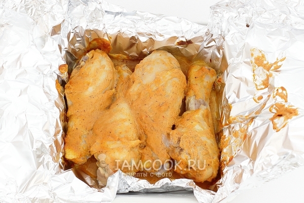 Ricetta per cosce di pollo (bacchette) in carta stagnola nel forno