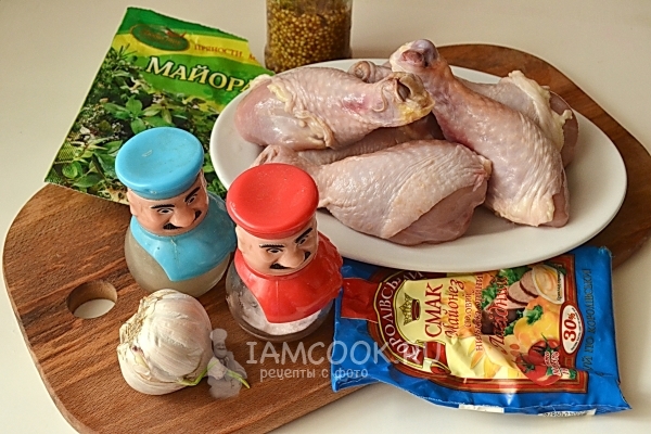 Ingredientes para las piernas de pollo en mayonesa en el horno