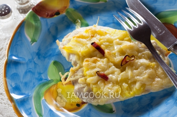 Foto von Hähnchenhieben mit Ananas und Käse