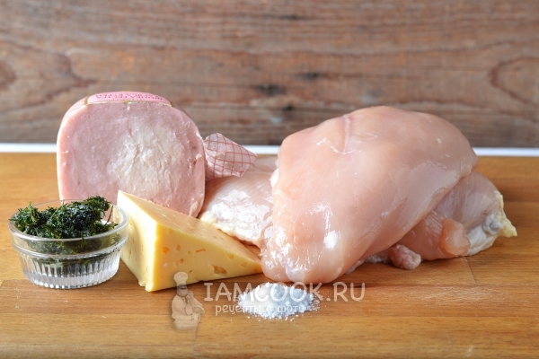 Συστατικά για ρολά κοτόπουλου με ζαμπόν και τυρί
