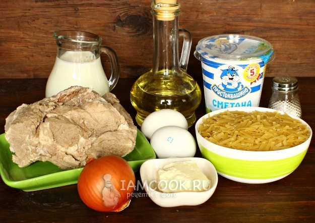 Zutaten für Nudeln mit Fleisch im Ofen