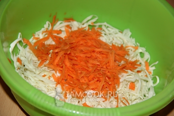 Tagliare cavoli e carote