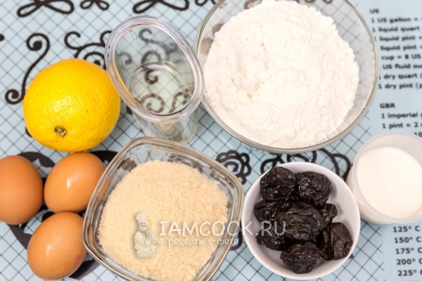 Ingredienser til citronkage med svesker