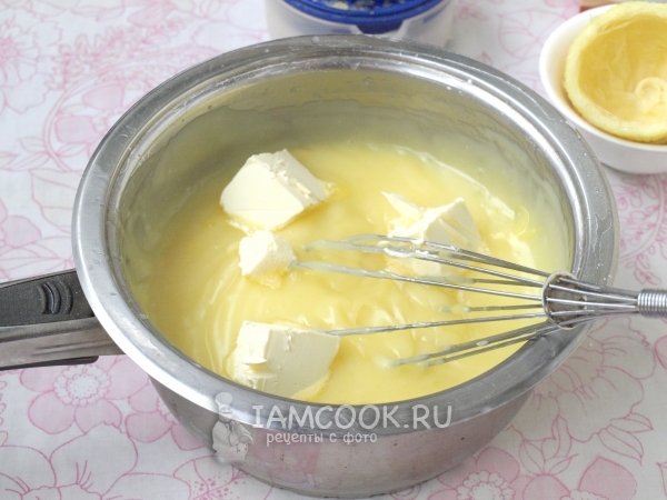 שים את החמאה