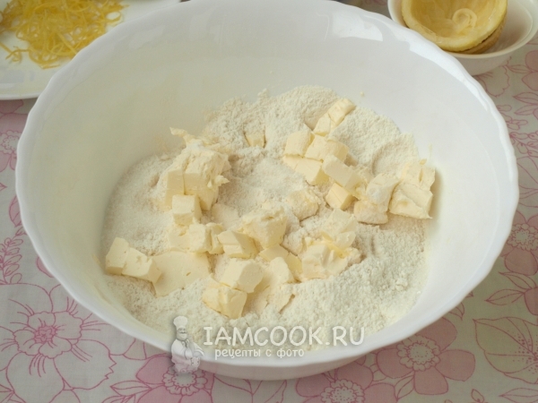 Campurkan tepung dan mentega