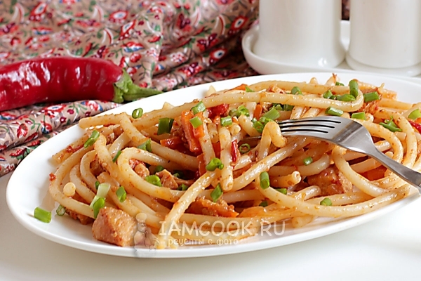 Opskrift på pasta med kylling og grøntsager