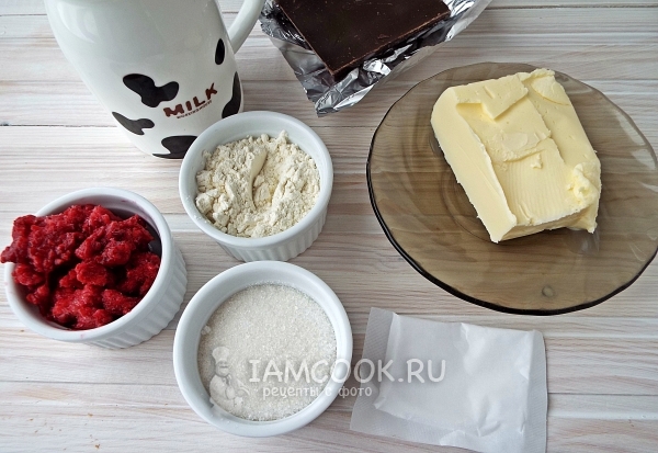 Συστατικά για μπισκότα βατόμουρων με σοκολάτα (σε βούτυρο)