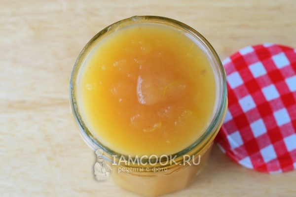 Put marmalade in the jar