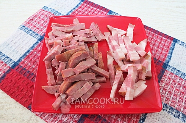 Cut sausage and brisket