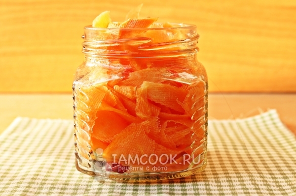 Γεμίστε το δοχείο με καρότα