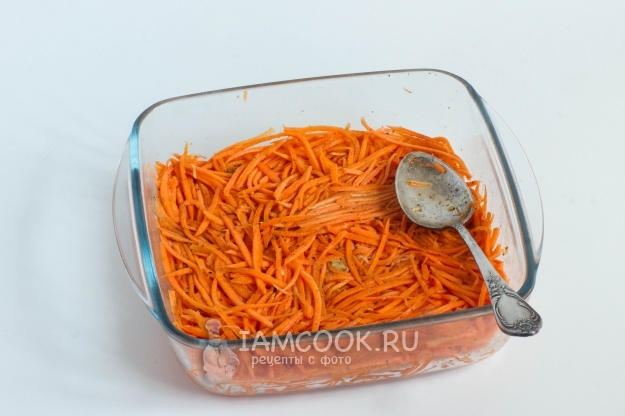 सिरका और प्याज के बिना कोरियाई में गाजर फोटो