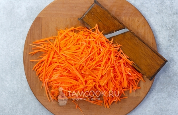Разтрийте морковите